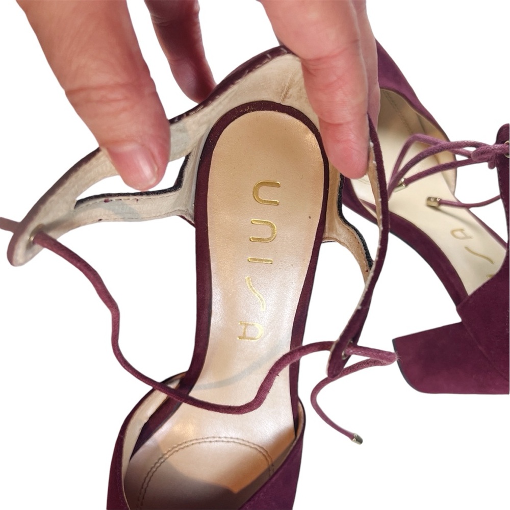 Unisa Faux Suede Ankle Tie Block Heel Pumps Burgundy Size 6 1/2 Valentine Fall - Picture 8 of 9
